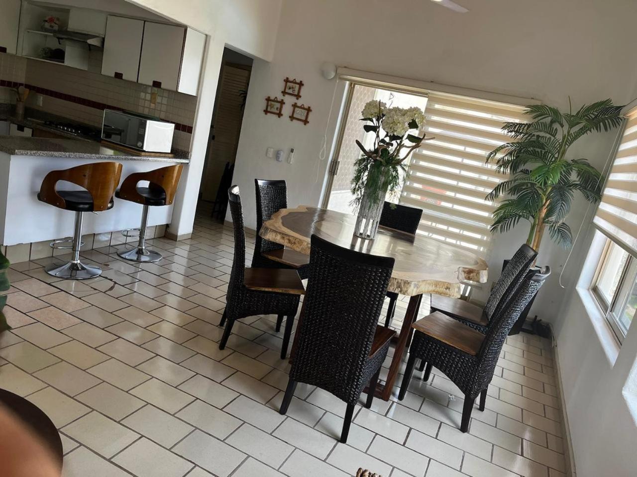 Hermoso Apartamento En Manzanillo Con Alberca Y Cancha De Tenis, Ideal Para Relajarse Y Disfrutar De Una Escapada Tranquila En El Paraiso Tropical Eksteriør bilde